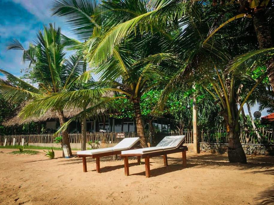 Serenity Beach Cabanas Tangalle Extérieur photo