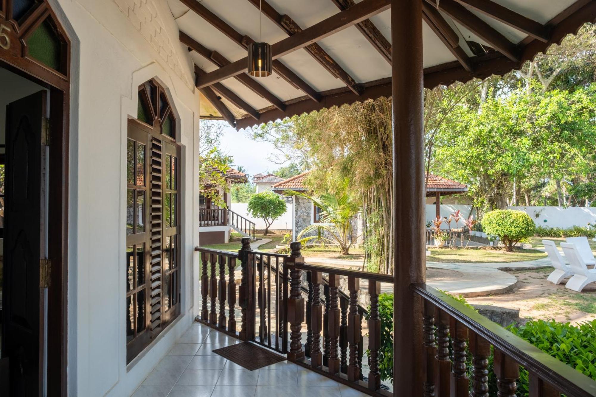 Serenity Beach Cabanas Tangalle Extérieur photo