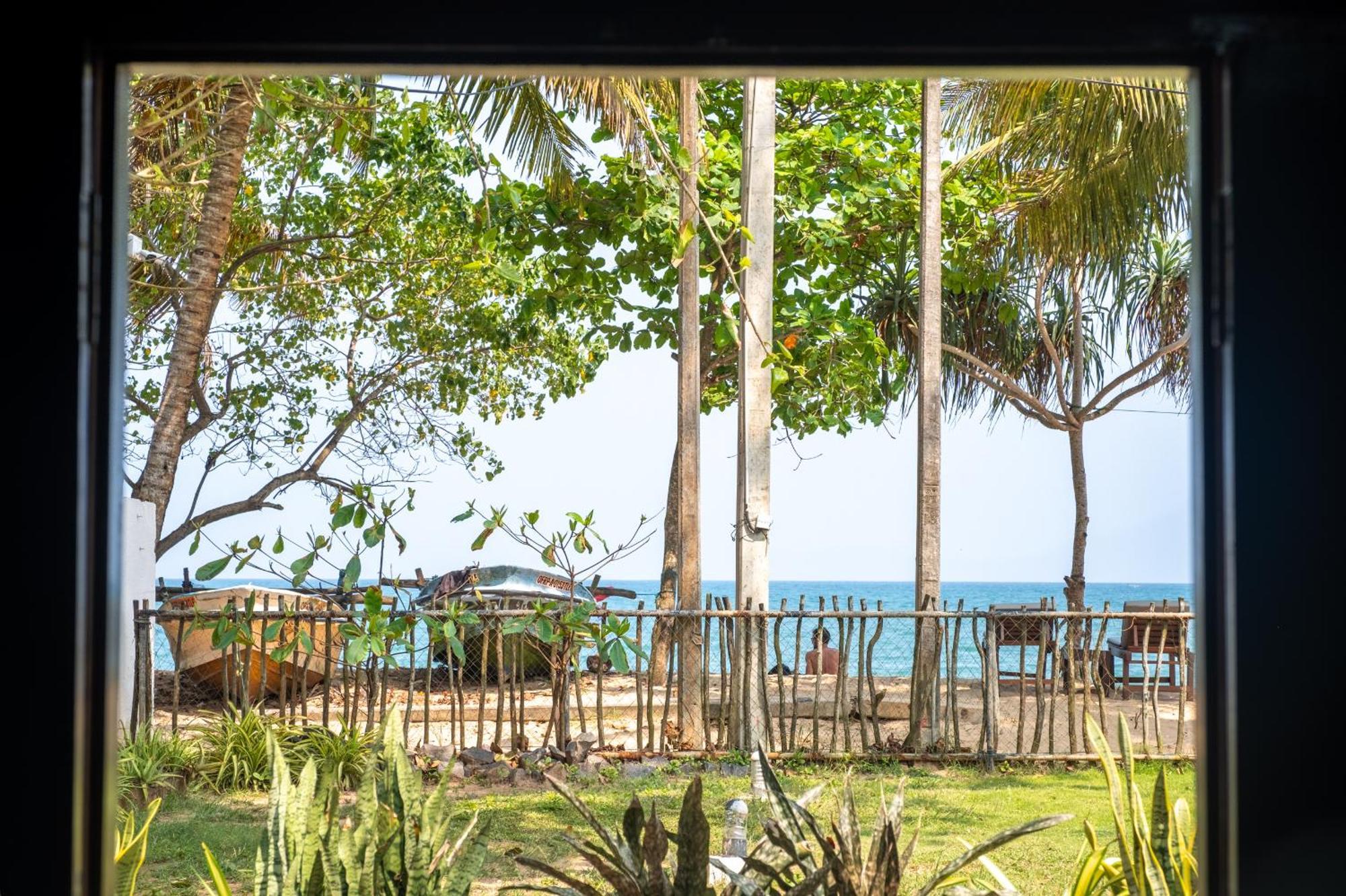 Serenity Beach Cabanas Tangalle Extérieur photo