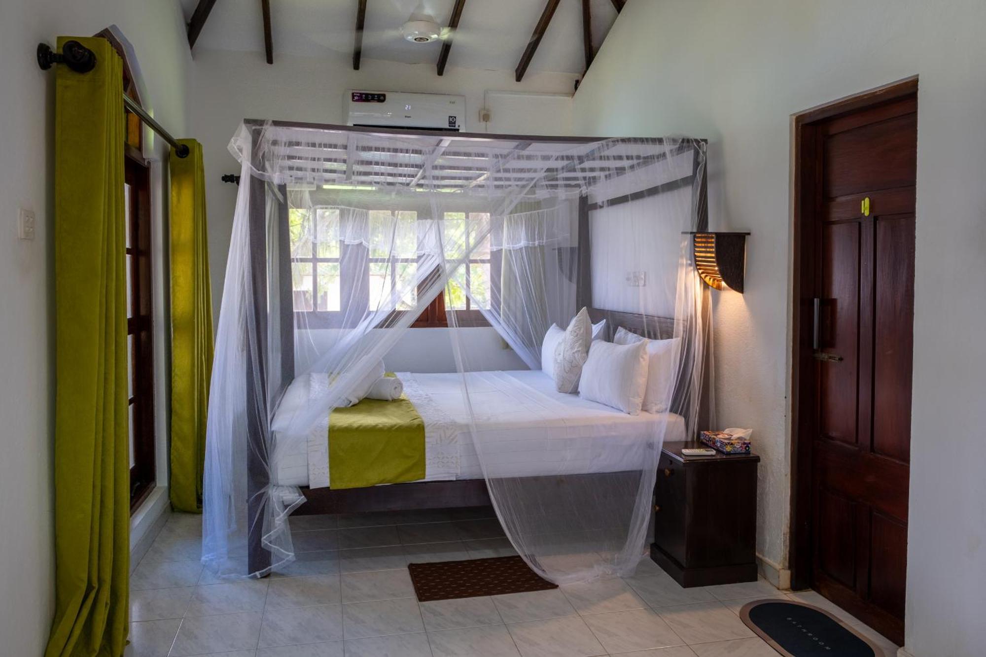 Serenity Beach Cabanas Tangalle Extérieur photo